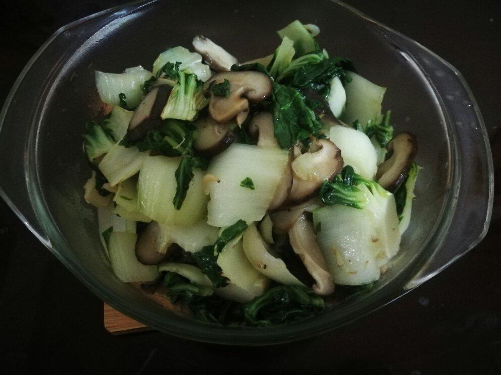 清炒香菇青菜