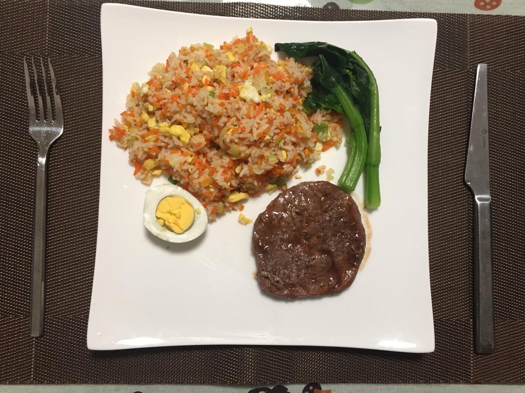 胡萝卜鸡蛋炒饭