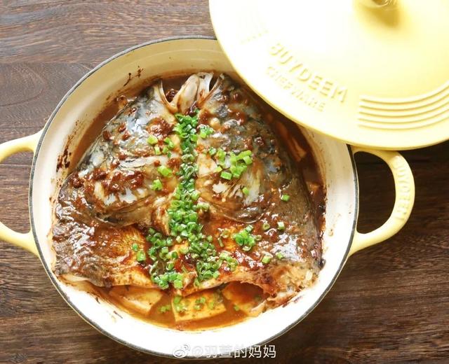 北鼎焖焗锅食谱|酱香鱼头豆腐锅的做法