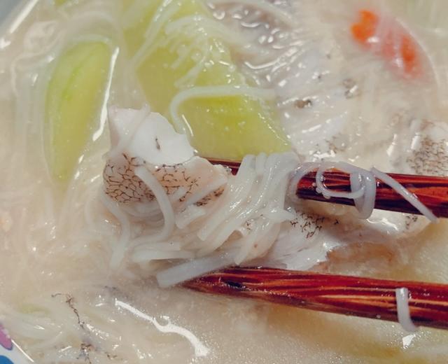 石斑鱼汤面线的做法