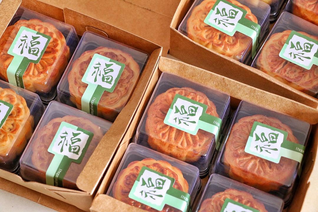 广式月饼－－蛋黄豆沙月饼