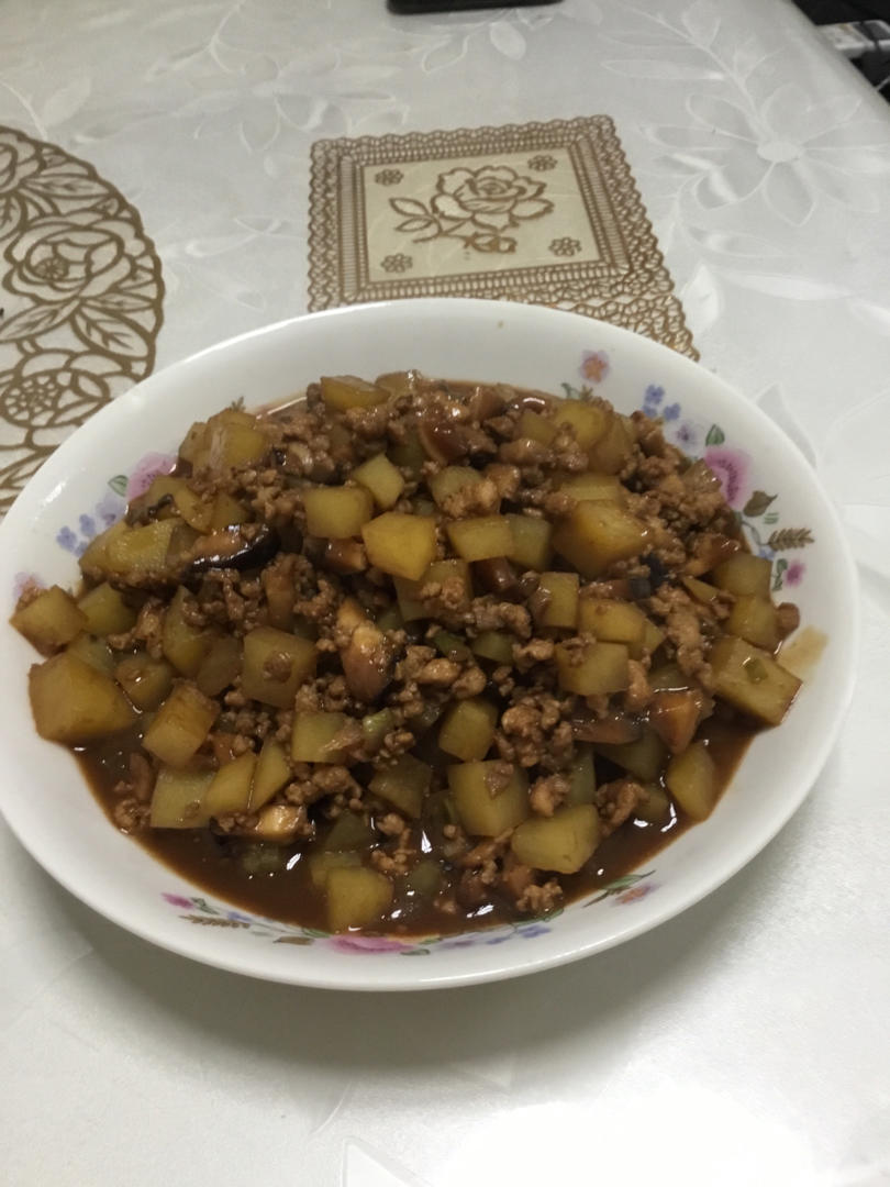 香菇土豆肉沫饭