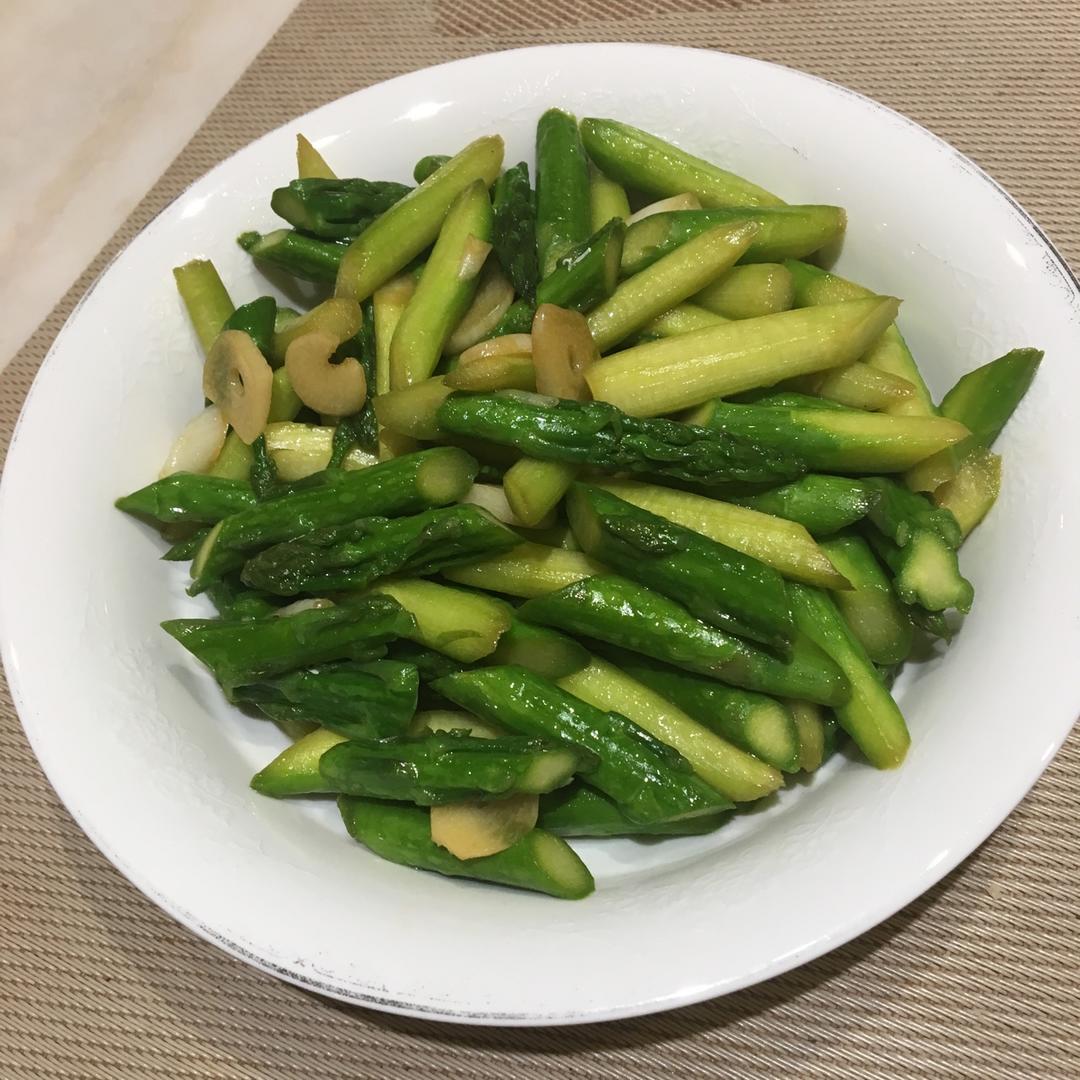 清炒芦笋