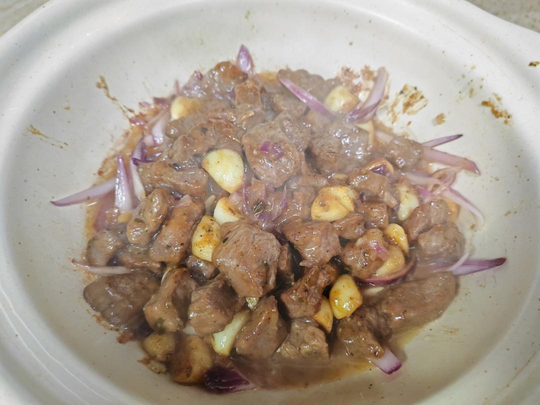 澳洲牛肉｜好吃到停不下来的黑椒金蒜牛肉粒