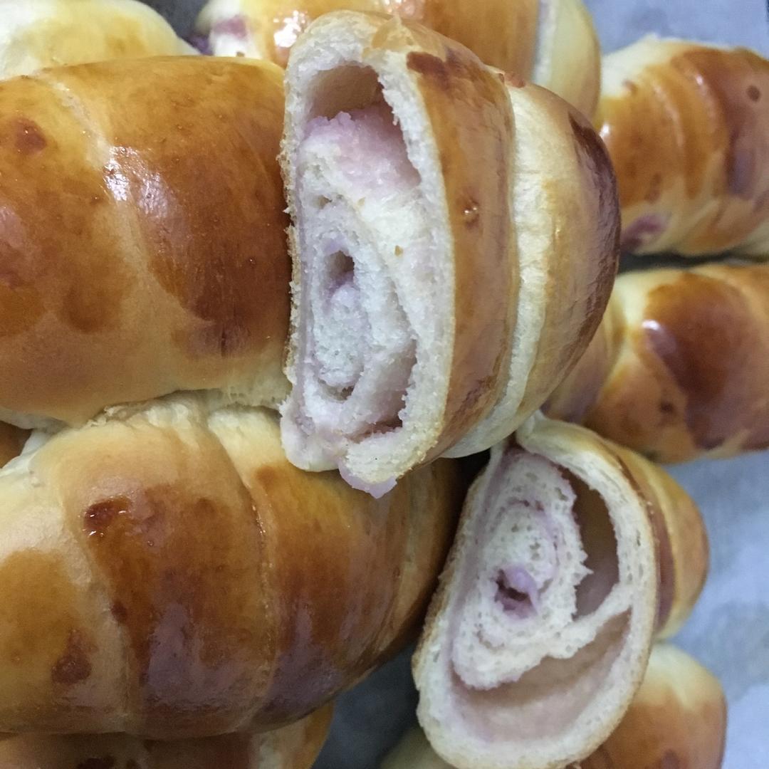 奶油卷面包