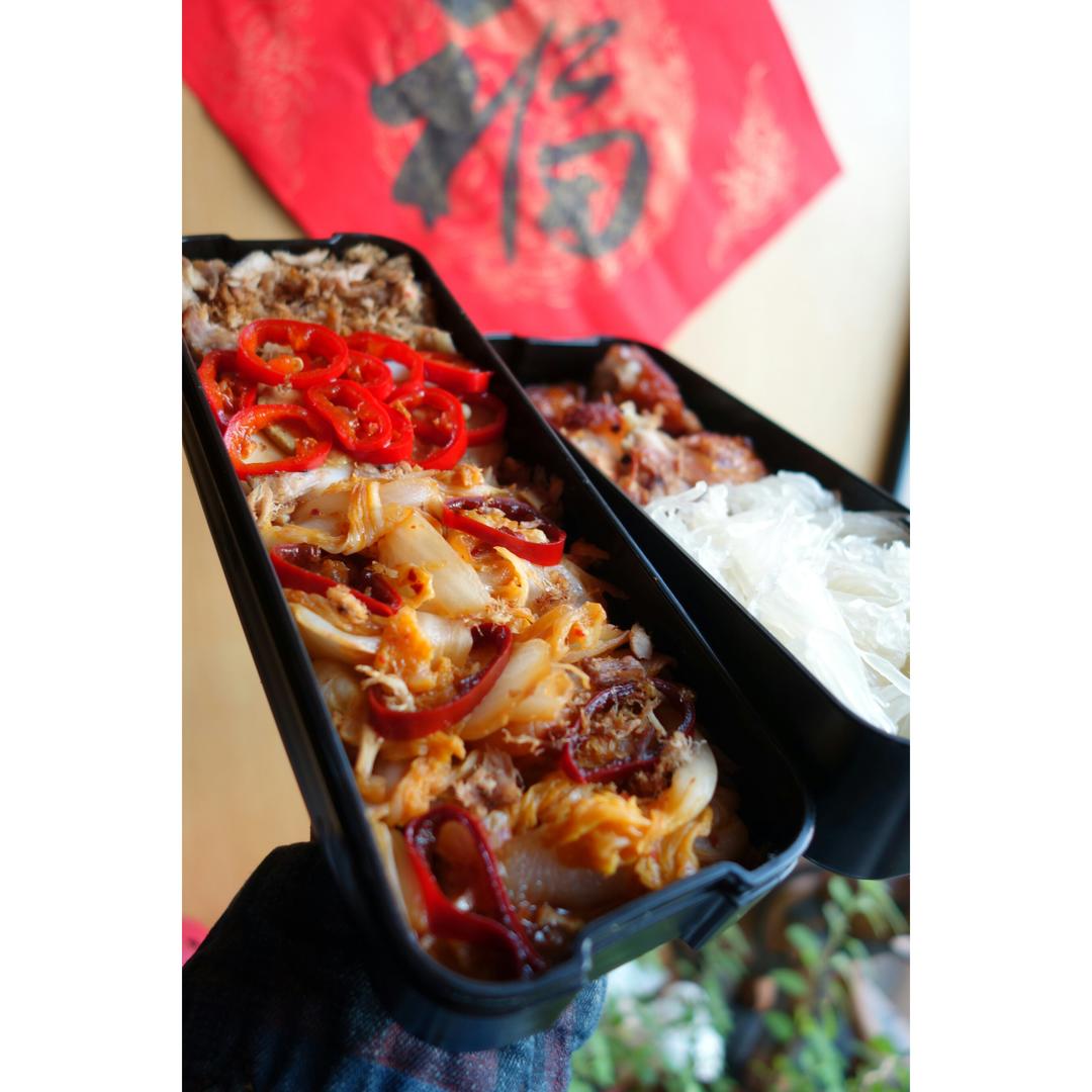姐也是有饭盒的人了