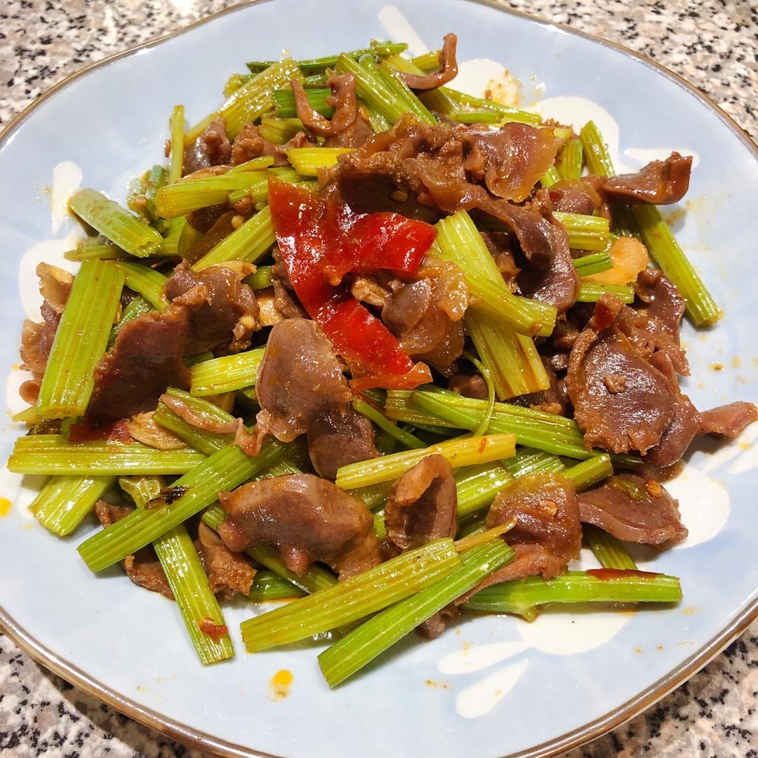 芹菜炒鸡杂