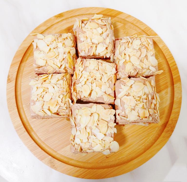 巧克力老奶油蛋糕，老式硬奶油的简单做法