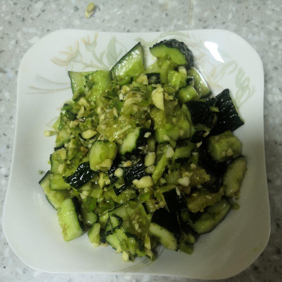 赞不绝口拍黄瓜🥒
