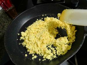 蛋黄油（万能油）的做法 步骤3