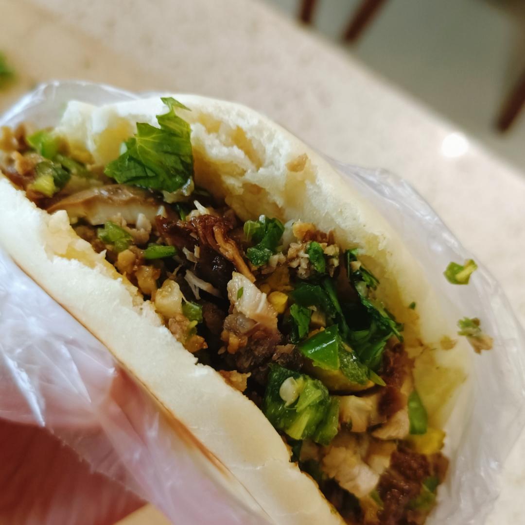抹嘴-肉夹馍的肉和蛋，不放油版本