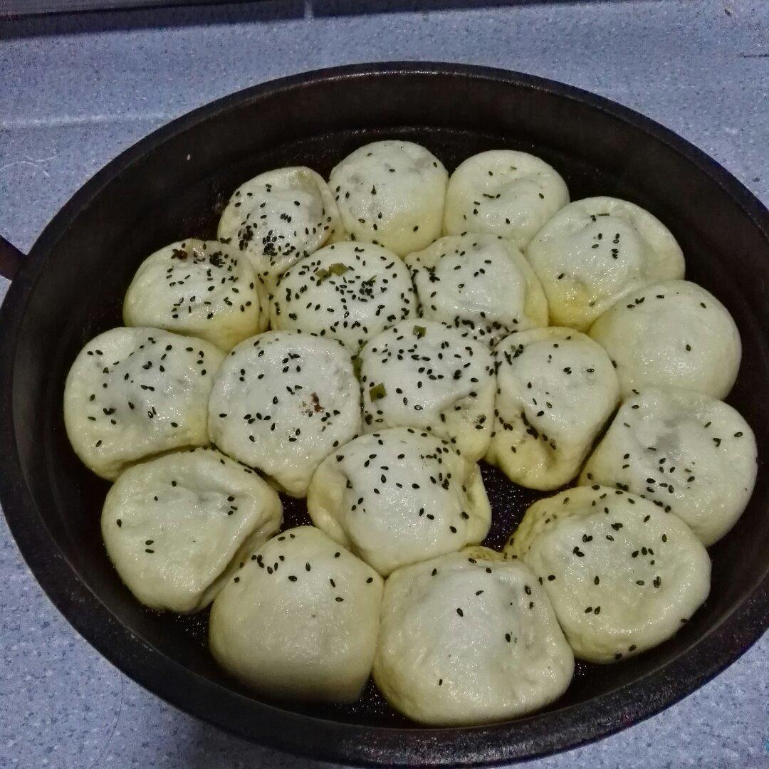 鲜虾猪肉生煎包（一定要看视频哟~）