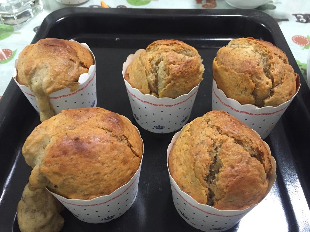 《Tinrry+》健康快手的香蕉核桃蛋糕