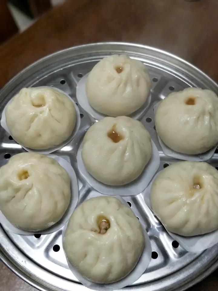 阿黎的灌汤包