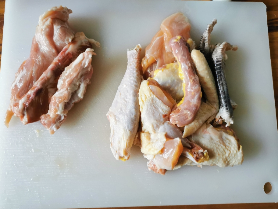 鱼翅花胶鸡肉煲的做法 步骤8