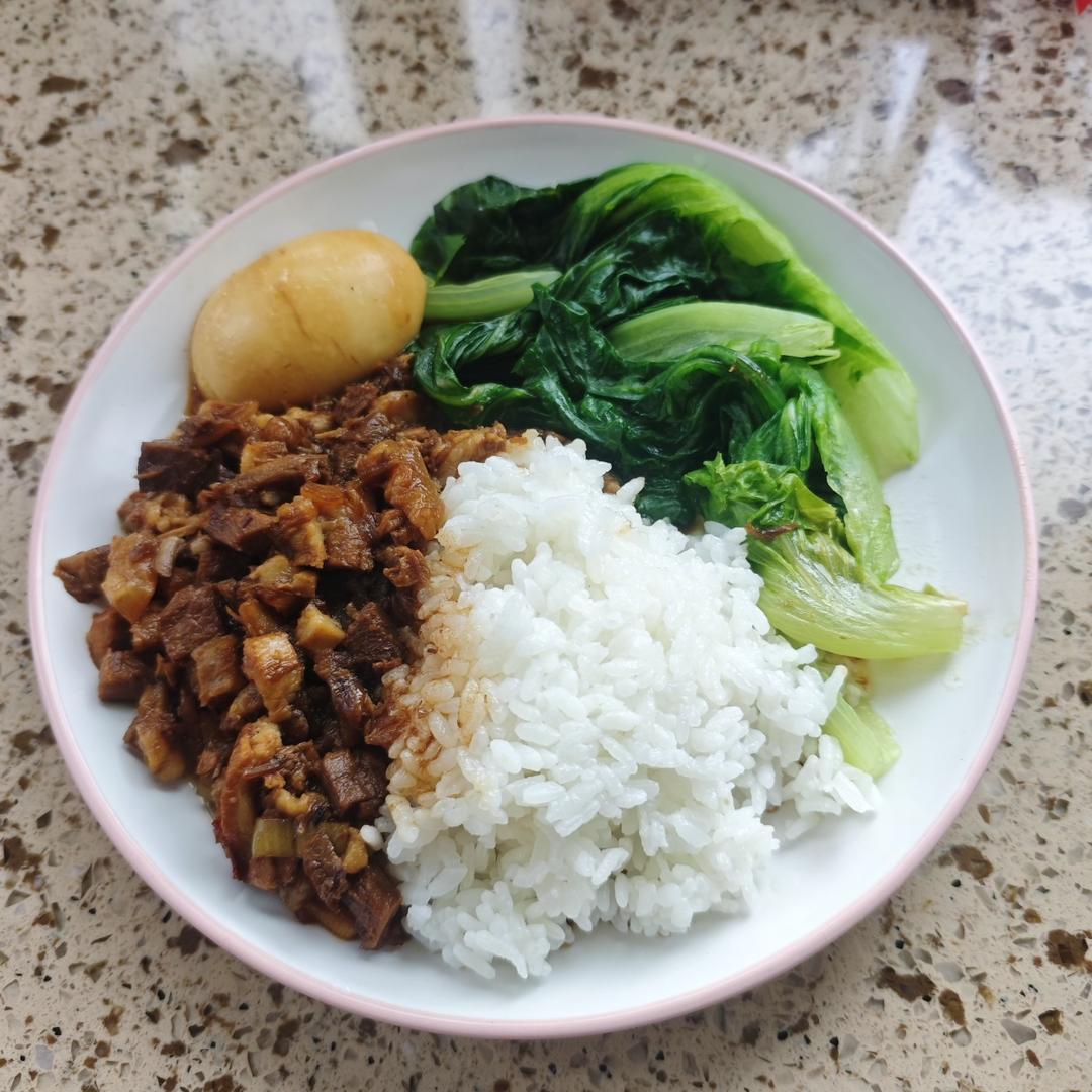 好吃到停不下来的卤肉饭