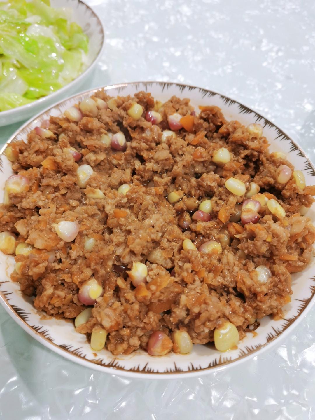 蒸胡萝卜玉米肉饼