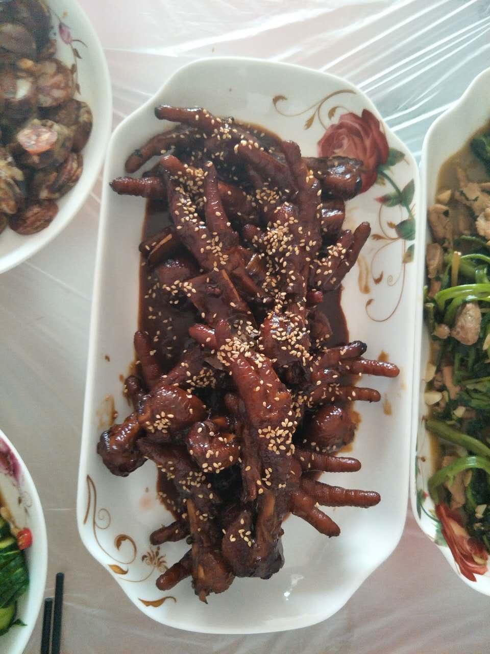 卤鸡爪子