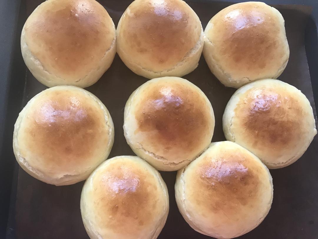 香甜松软的香蕉餐包