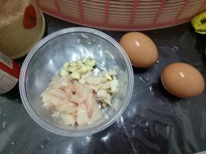 鸡肉泡渗片蒸蛋的做法 步骤1