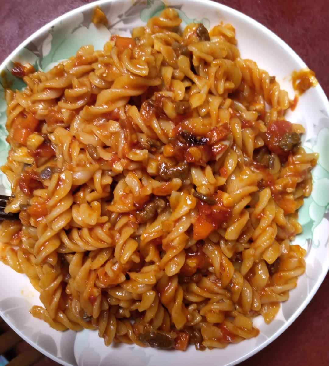 意大利面（意大利通心粉）（自制番茄酱料）