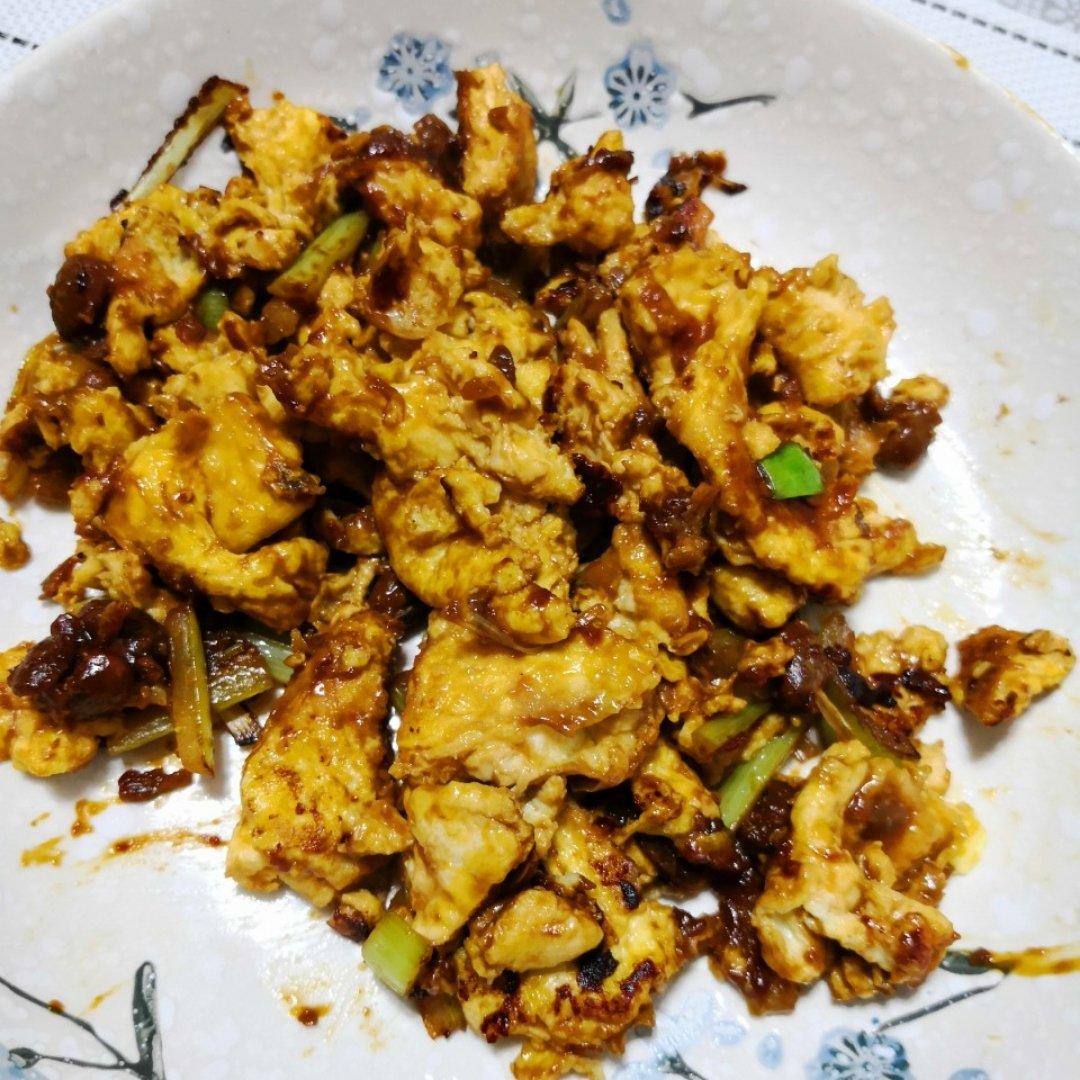 大酱炒鸡蛋（超级下饭菜）
