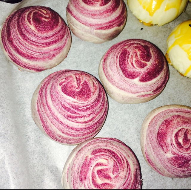 蛋黄酥~紫薯、抹茶、原味~花好月圆，中秋快乐~内附一次做六色蛋黄酥方法~