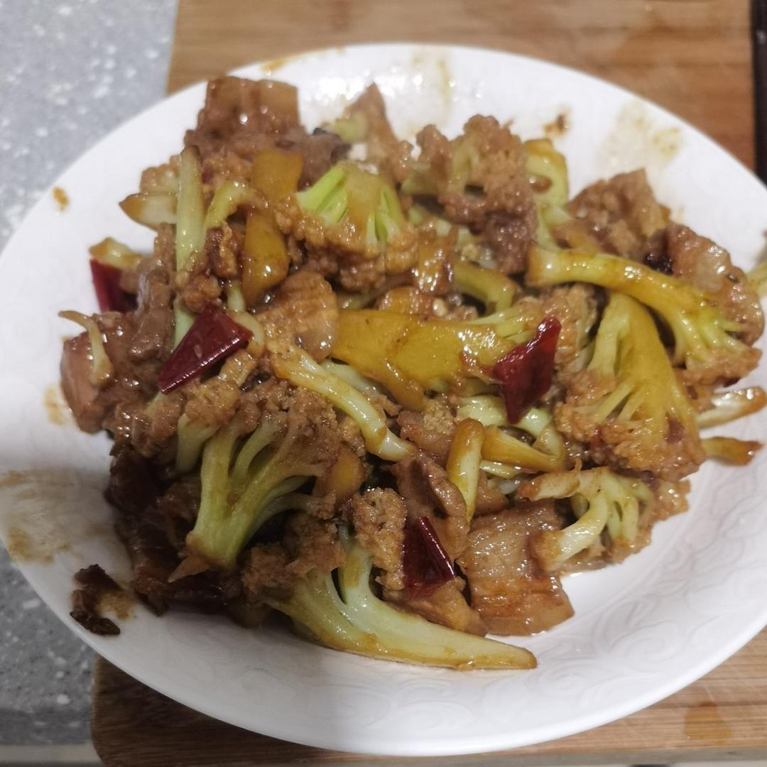 干煸菜花（花菜炒肉）