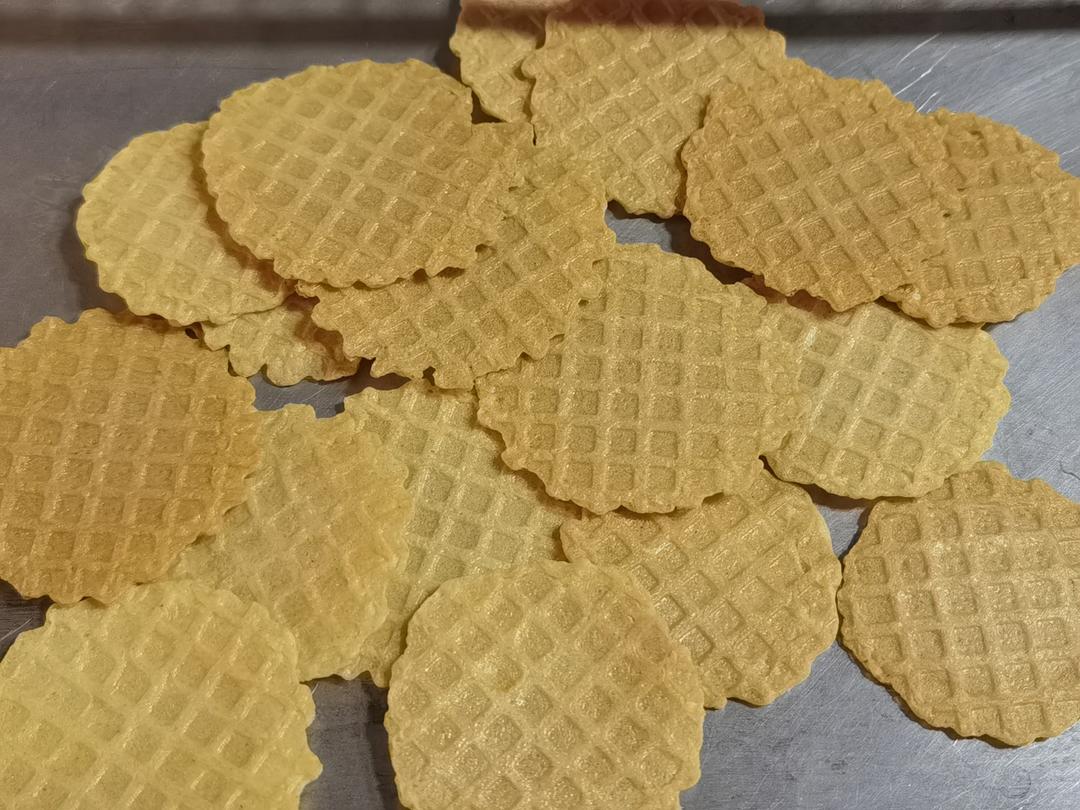 咸蛋白薄脆