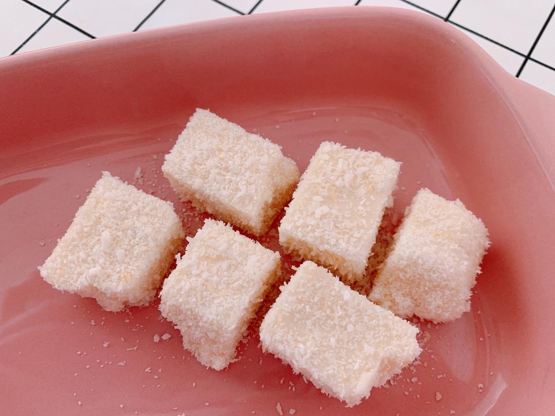 完胜85度C牛奶椰丝小方