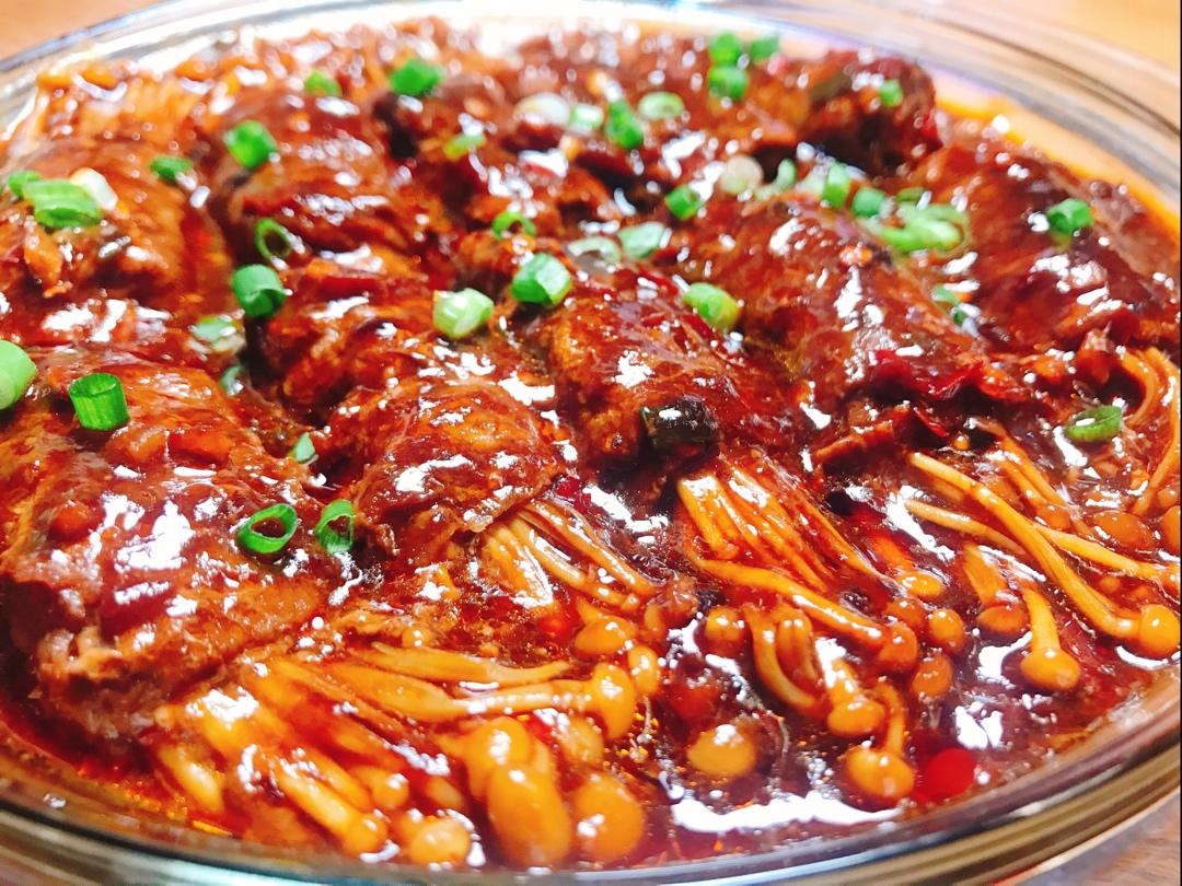 【金针菇肥牛卷】