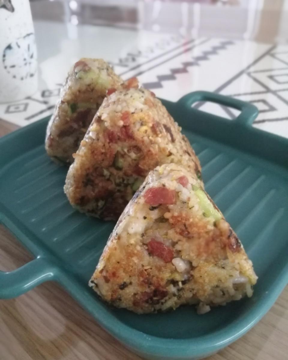 培根青菜烤饭团