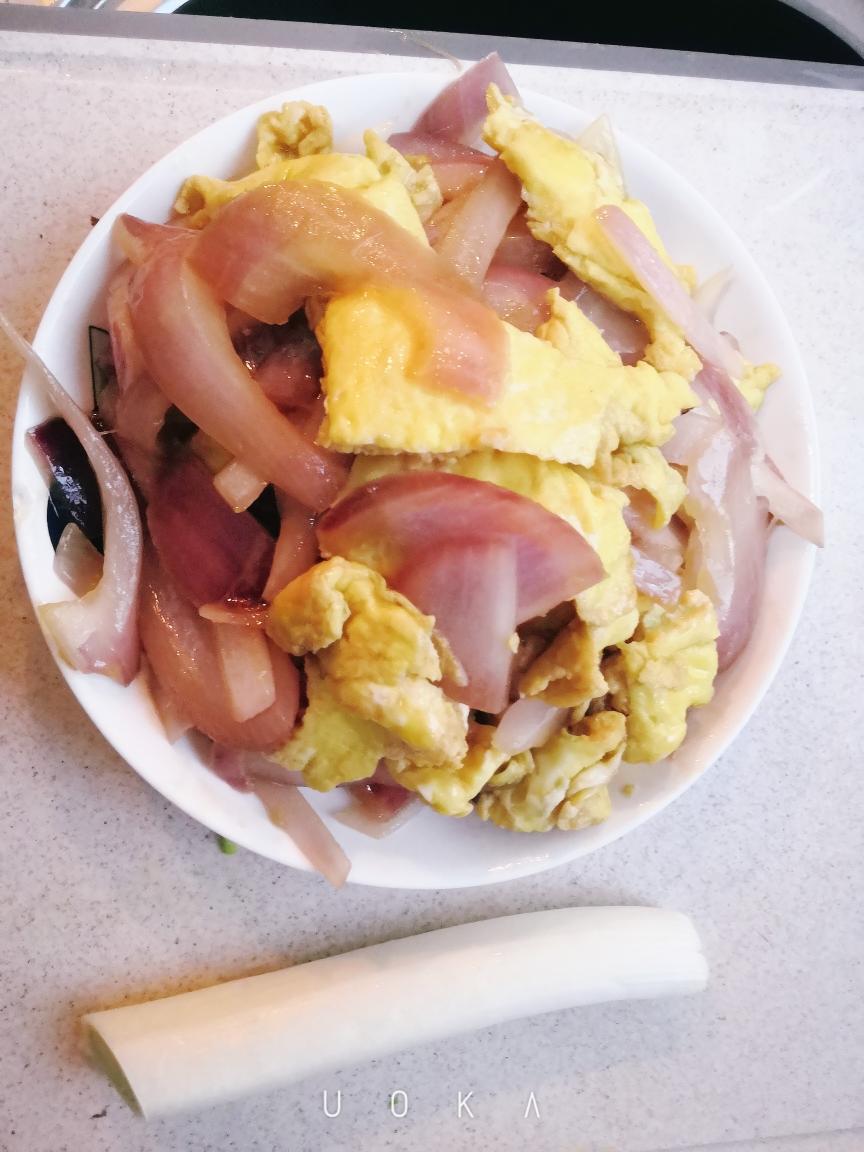 圆葱炒鸡蛋的做法