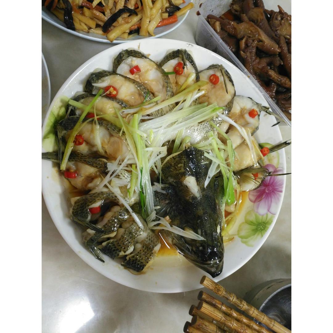 清蒸鲈鱼