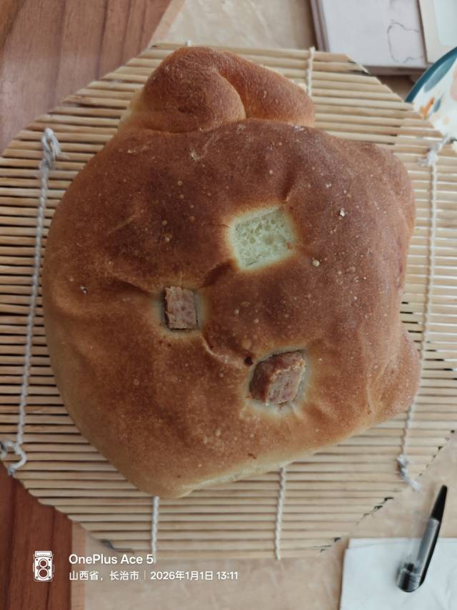 麦麸大脸猫面包