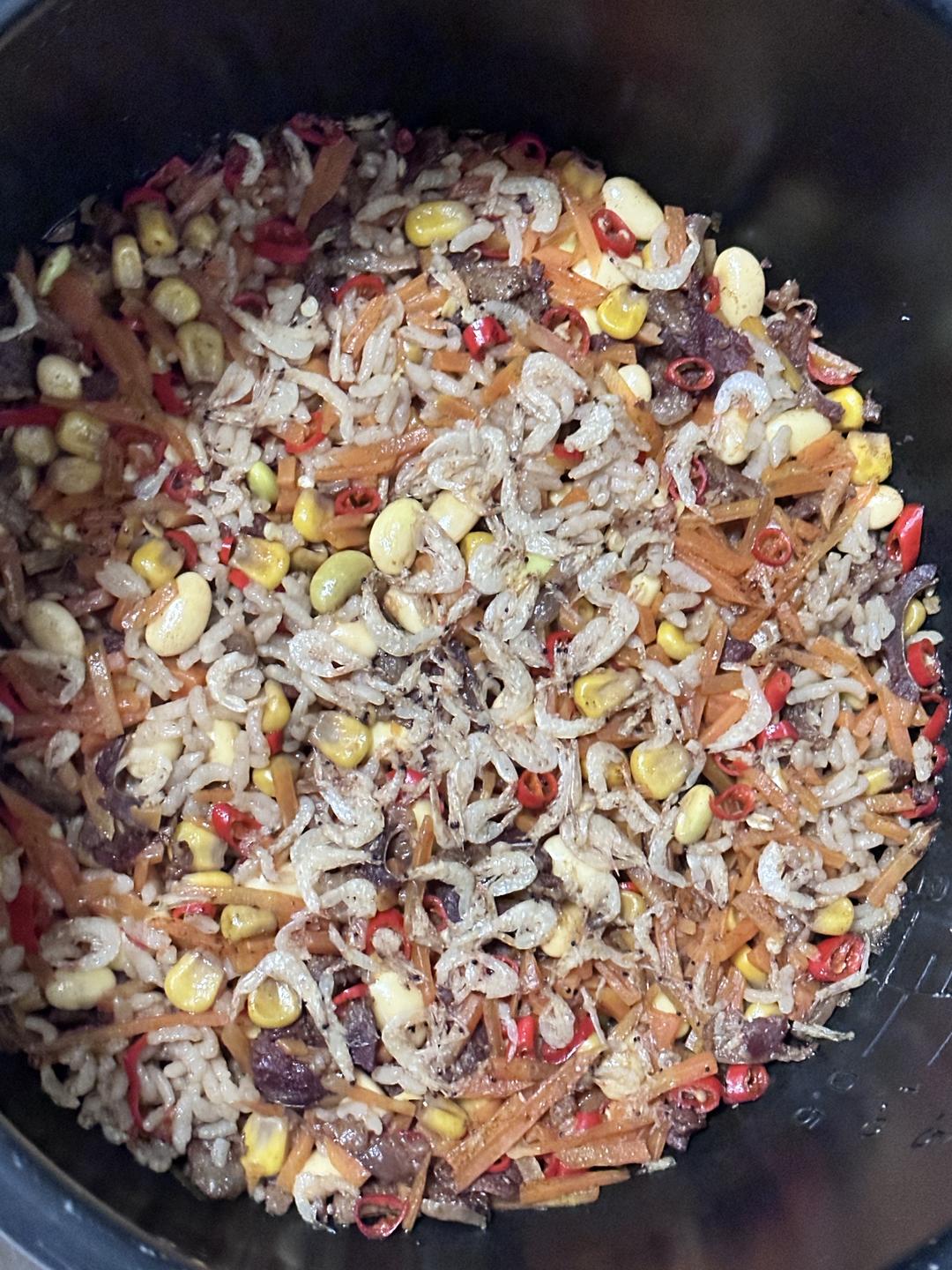 懒人必备～电饭煲腊肠焖饭