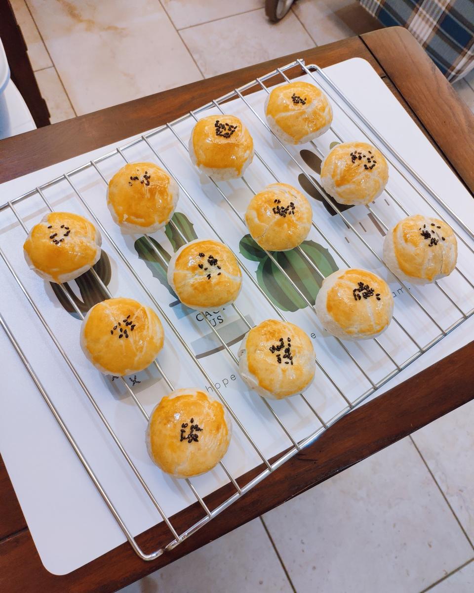 蛋黄酥~紫薯、抹茶、原味~花好月圆，中秋快乐~内附一次做六色蛋黄酥方法~