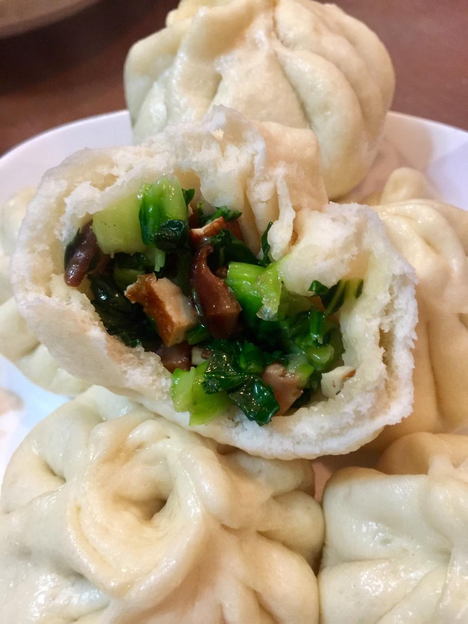 冬笋香菇菜包