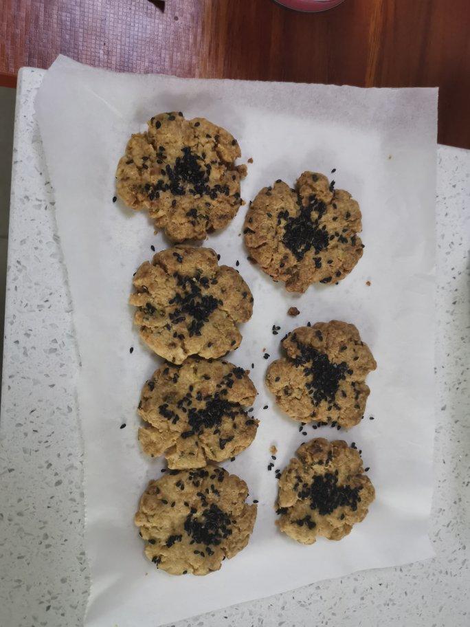 轻轻一按就碎掉的原味桃酥（不输猪油版）