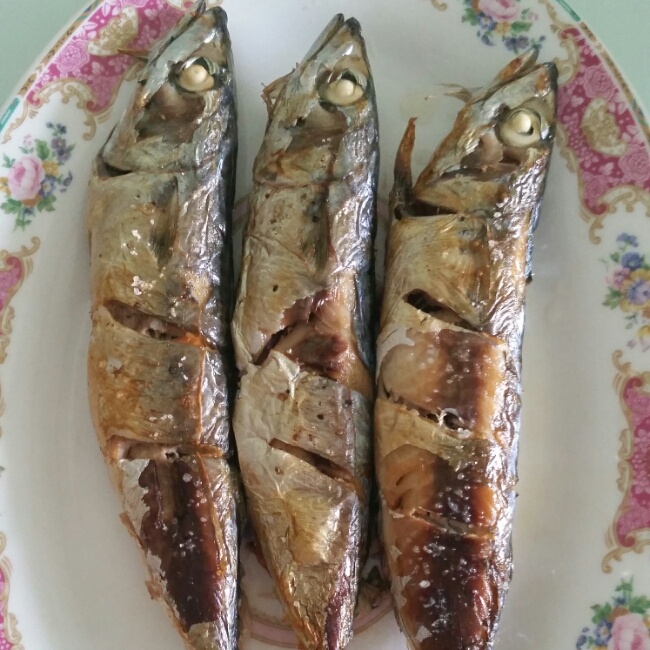 盐烤秋刀鱼