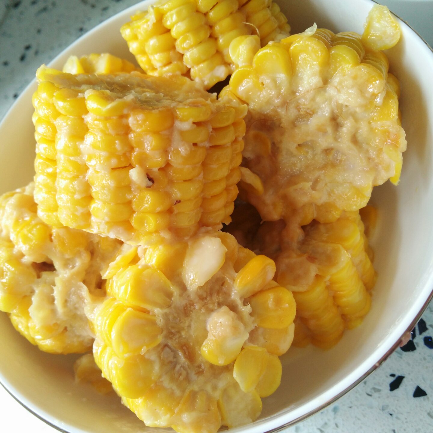 奶香煮玉米