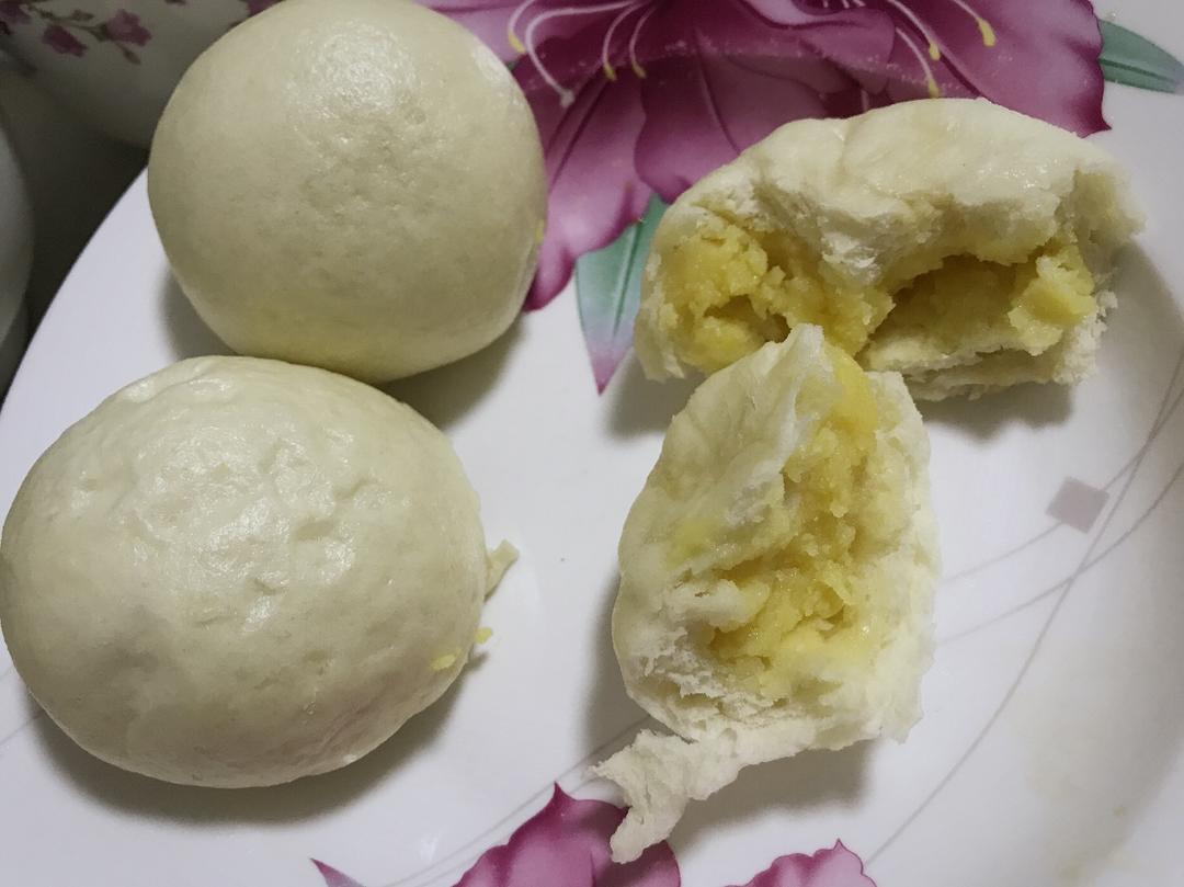 白胖子奶黄包