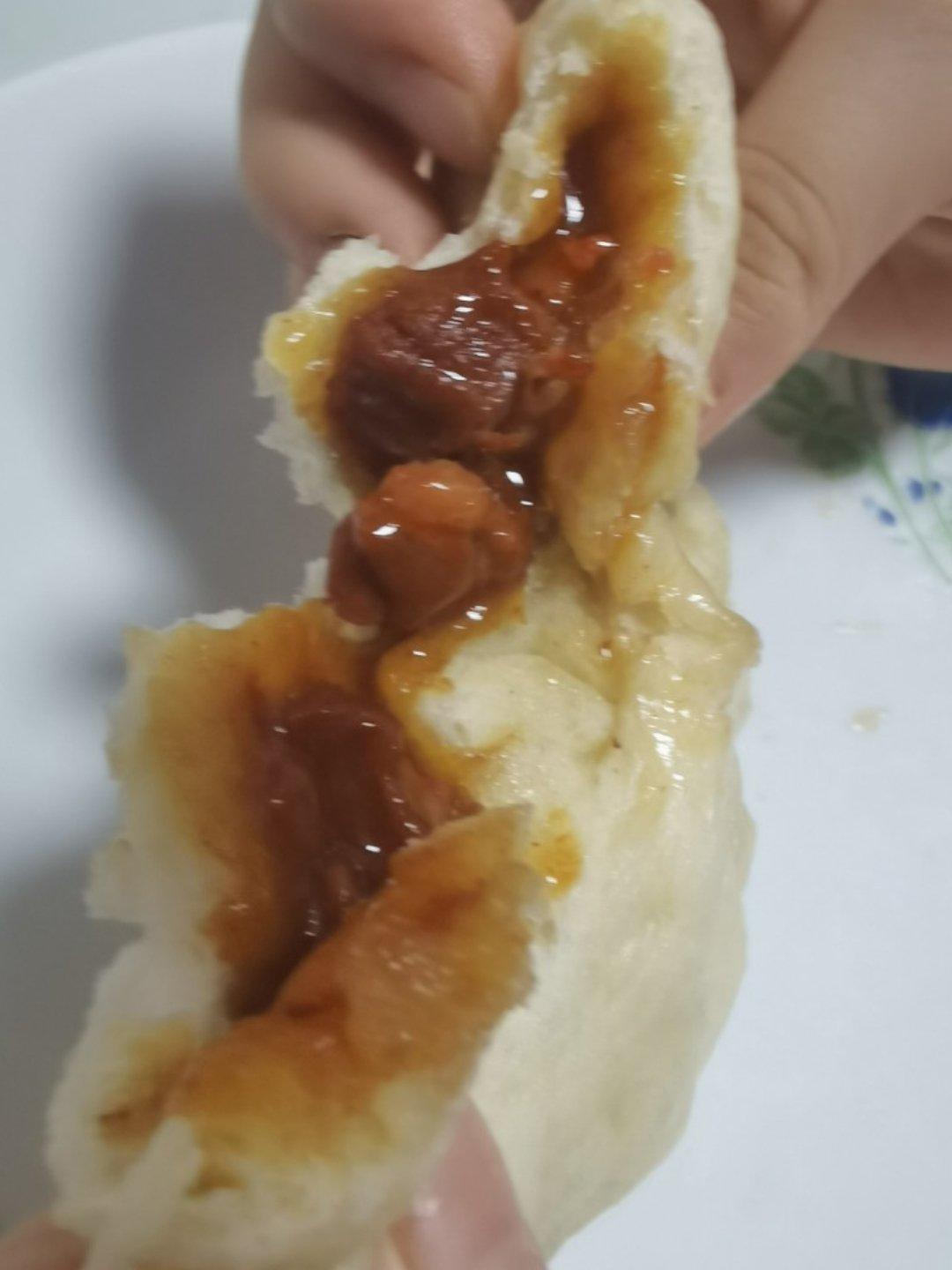 云朵般松软爆浆蜜汁叉烧包