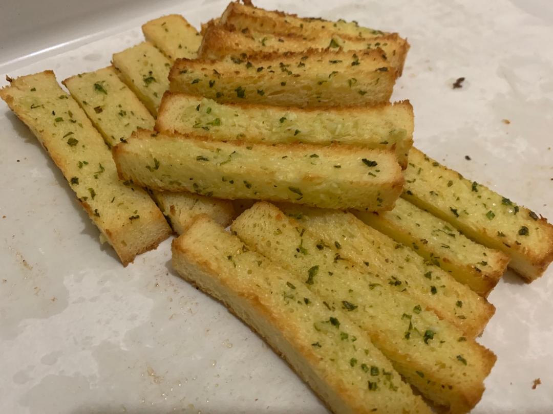 好好吃丨VOL.1 蒜你狠【蒜香吐司条】