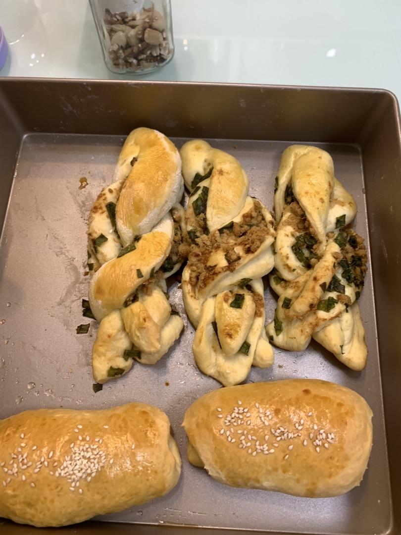 香葱肉松手撕面包_消耗沙拉酱