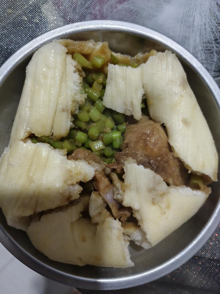 蒜台排骨包子
