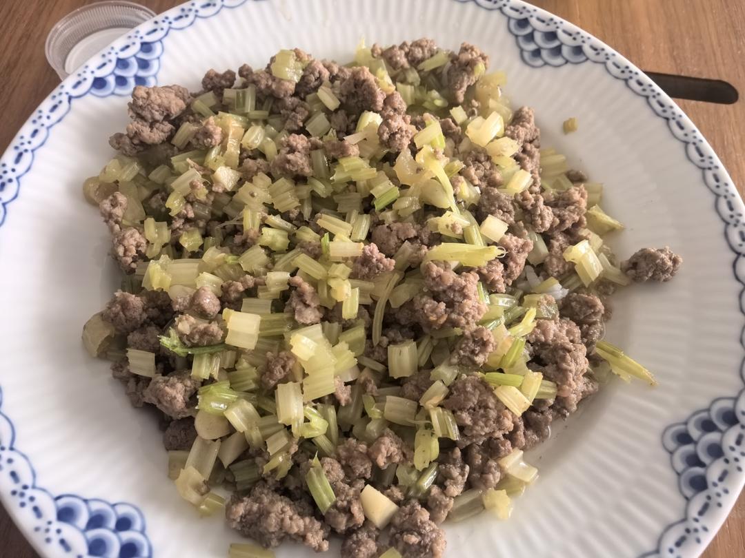 芹菜牛肉末「下饭神器」