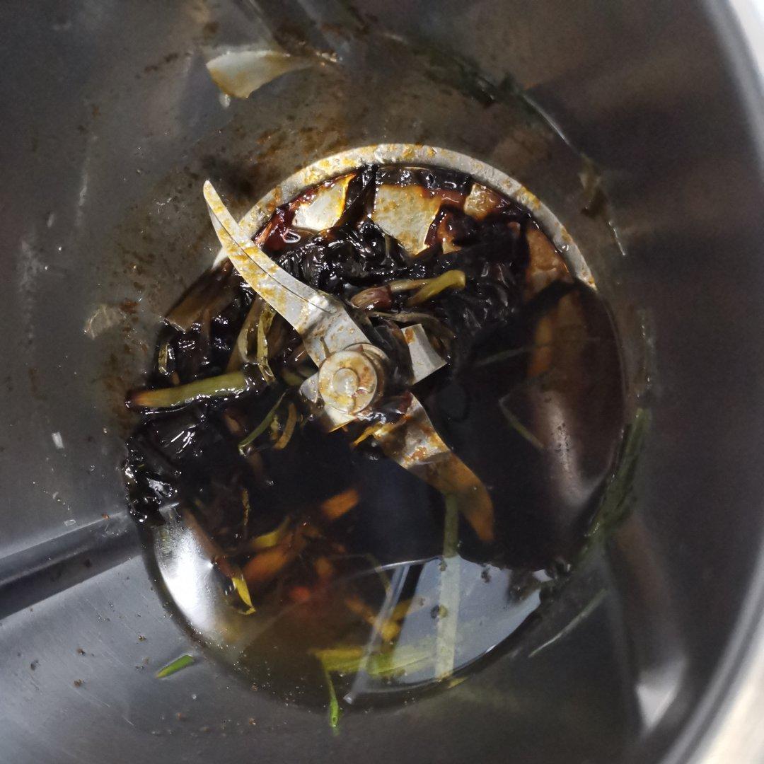 小美熬葱油，葱油拌面～香炸了😍