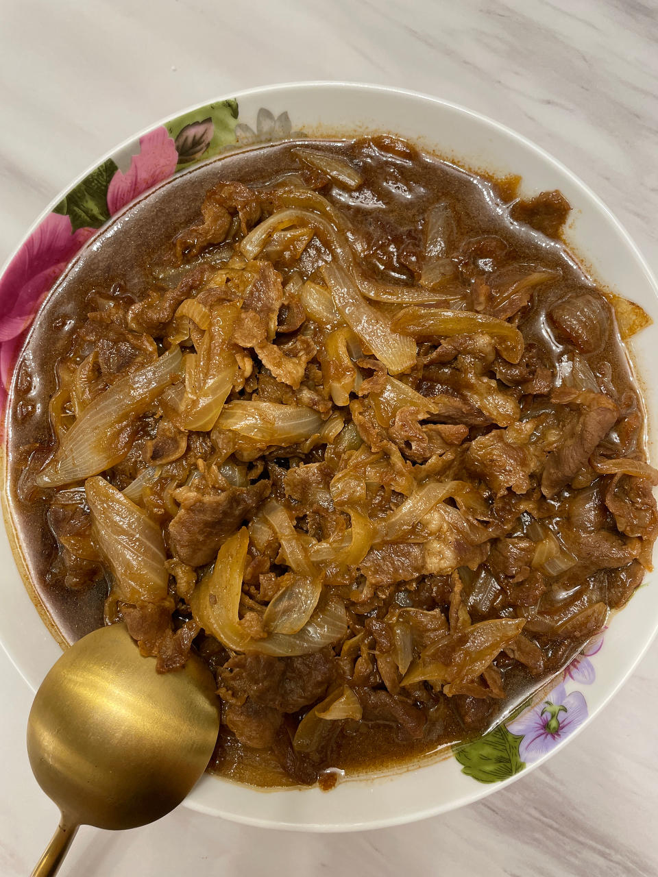 简单的洋葱炒牛肉