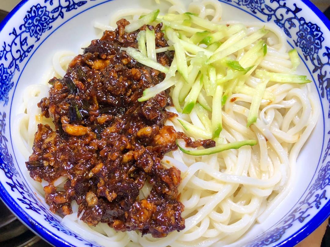 儿童版鸡蛋炸酱面/黄酱/黄豆酱的做法